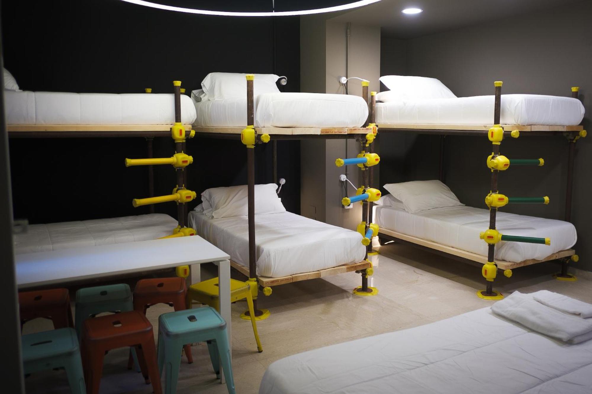 Hostelo - Luxury Hostel