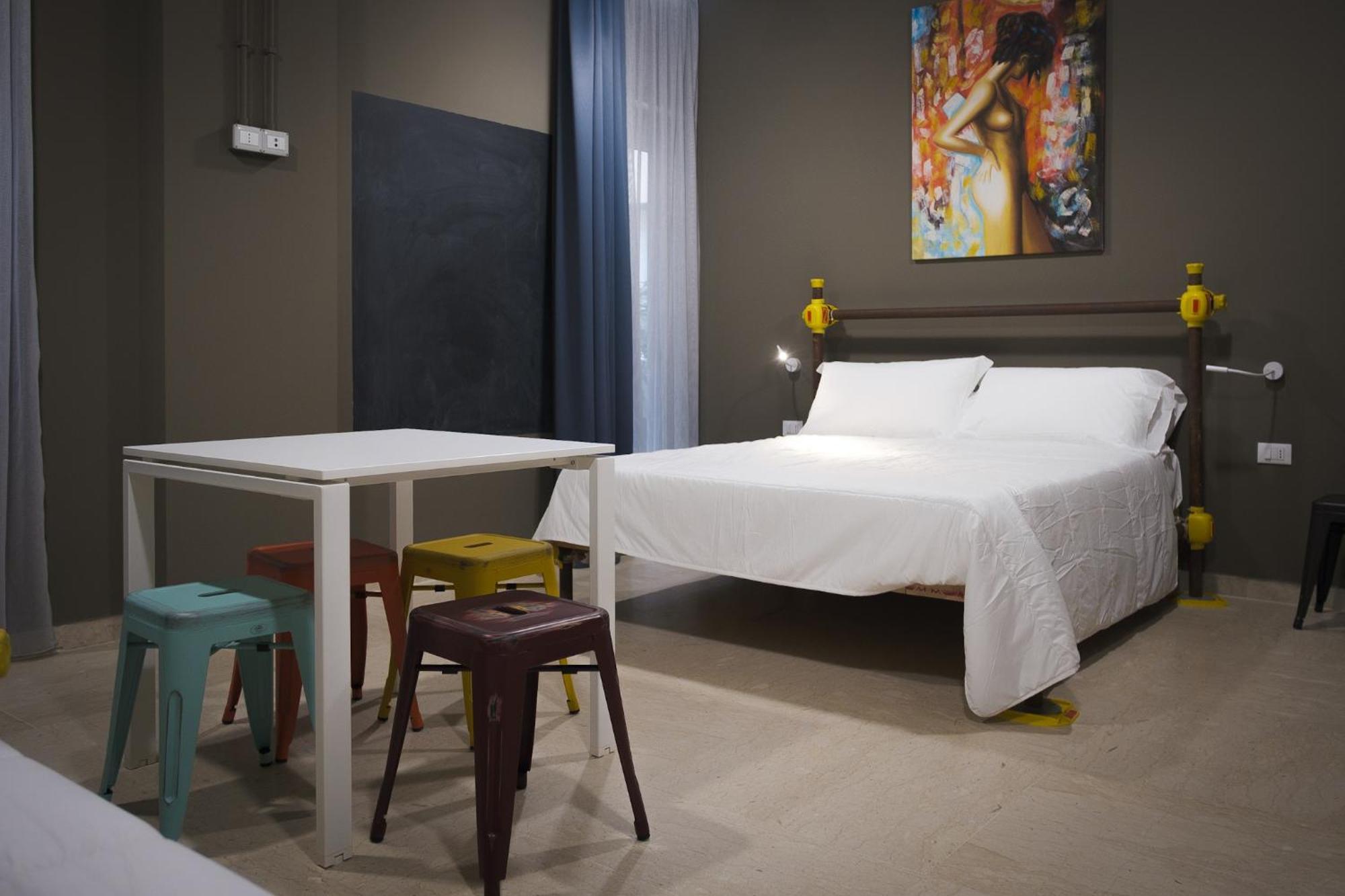 Hostelo - Luxury *