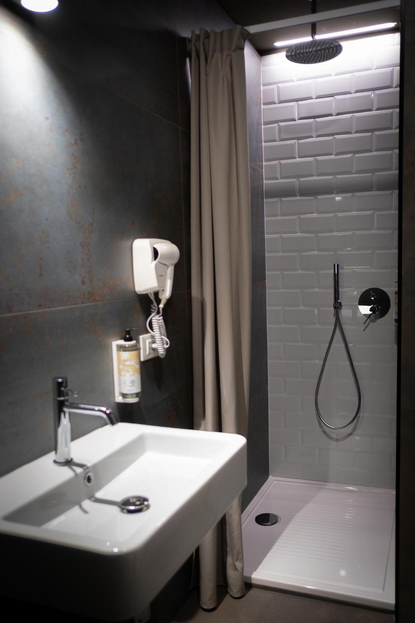 Hostelo - Luxury *